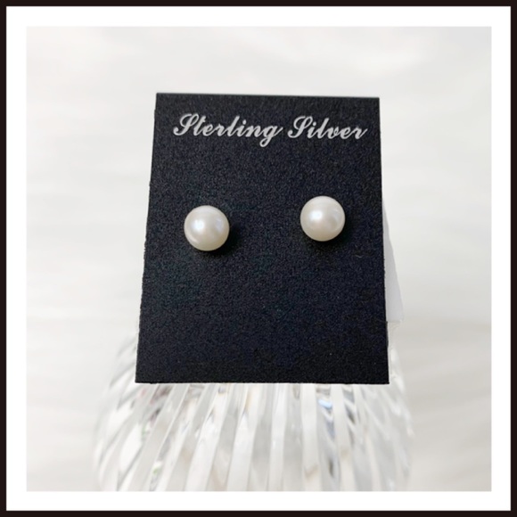Jewelry - New 5mm Pearl Stud Minimalist Earrings Set In .925 Sterling Silver